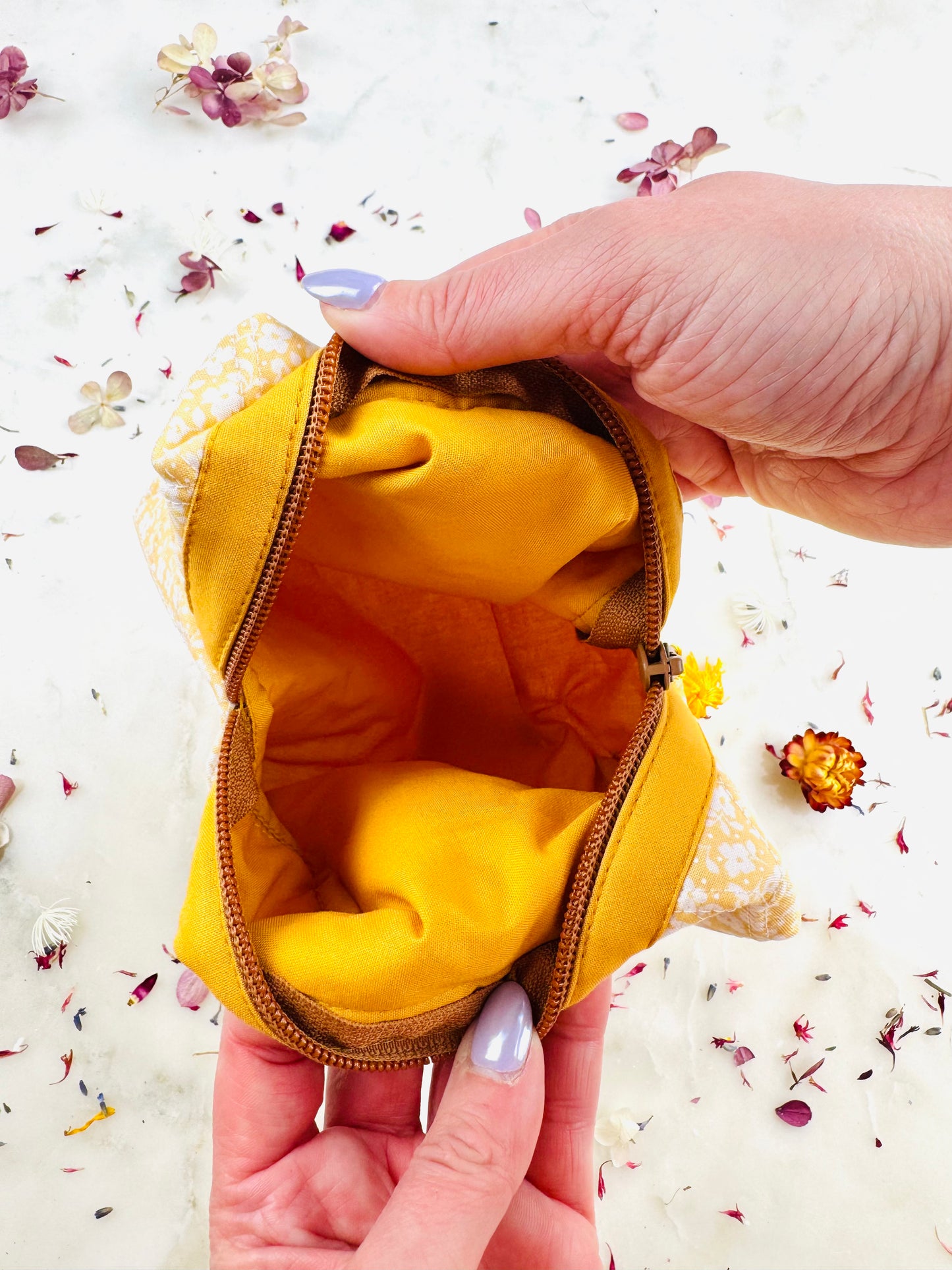Beauty Bag - Mellow Yellow!